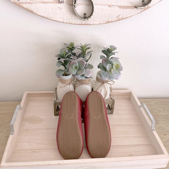 Burgundy Monkey Feet W/ Straps - Picture 3 of 7